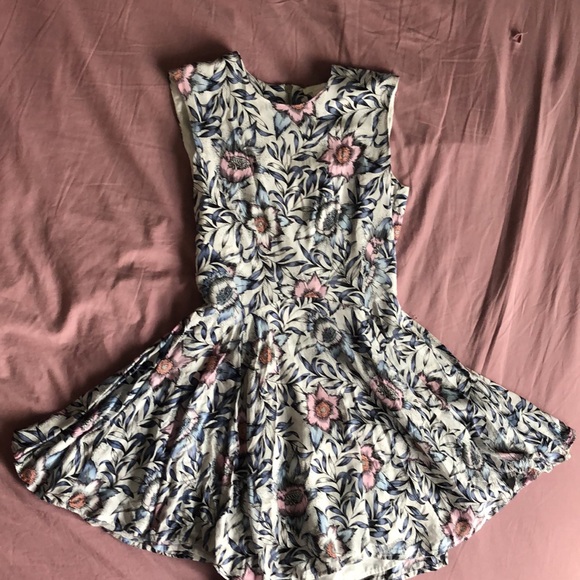 H&M | Floral Fit & Flare Mini Dress - Picture 7 of 7